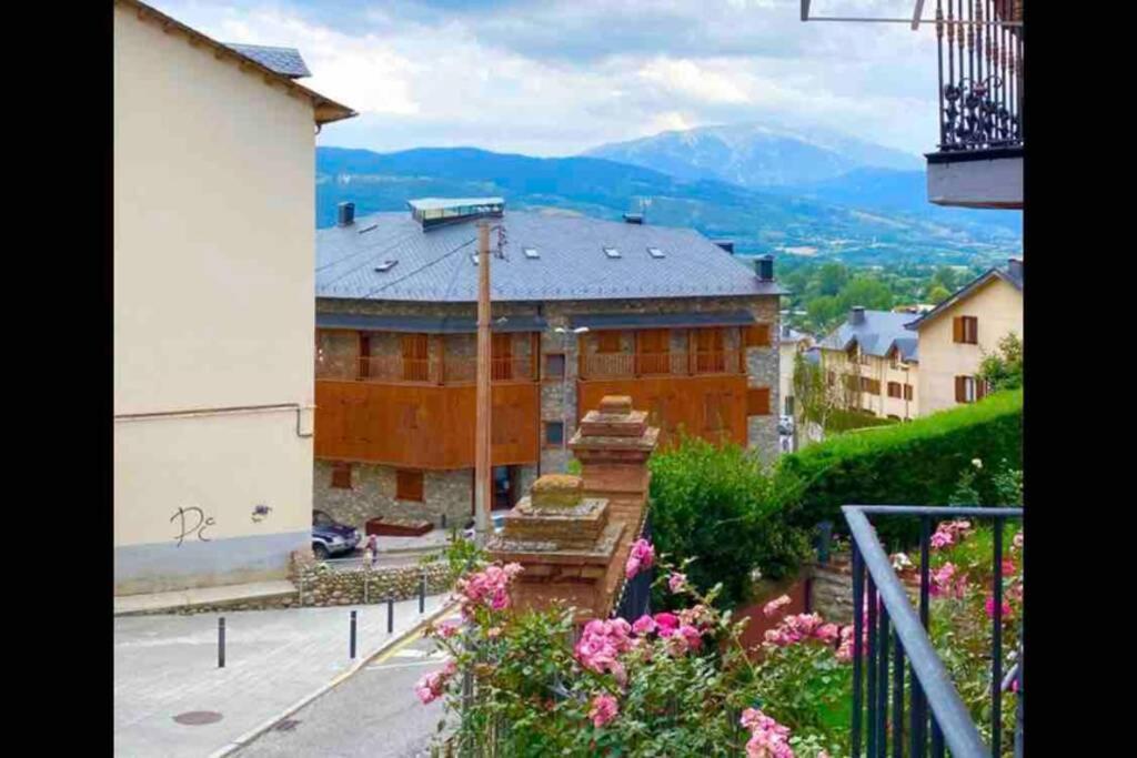 Puigcerdá Centro. Acogedor apartament en el pueblo Puigcerdà Exterior foto